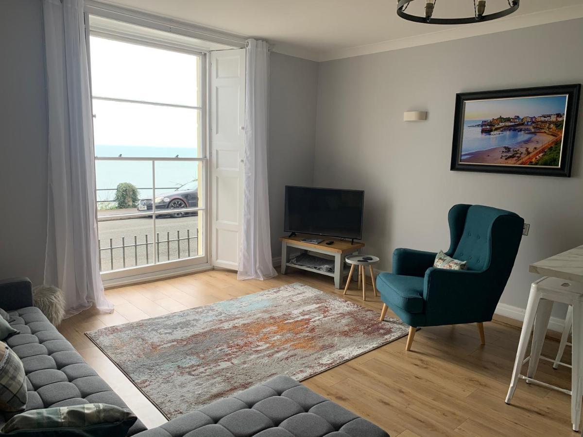 Beautiful Flat With Harbour Views Tenby Exterior photo