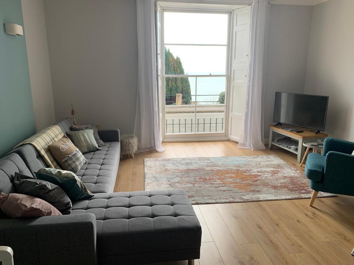Beautiful Flat With Harbour Views Tenby Exterior photo
